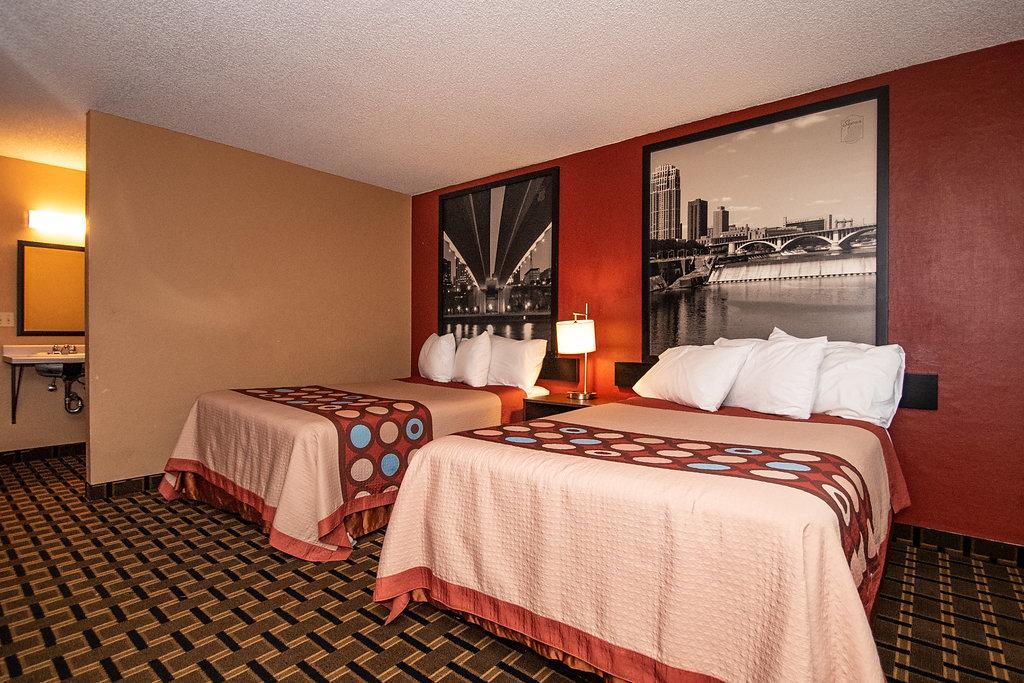 Super 8 By Wyndham Brooklyn Center/Mpls Hotel Exterior photo