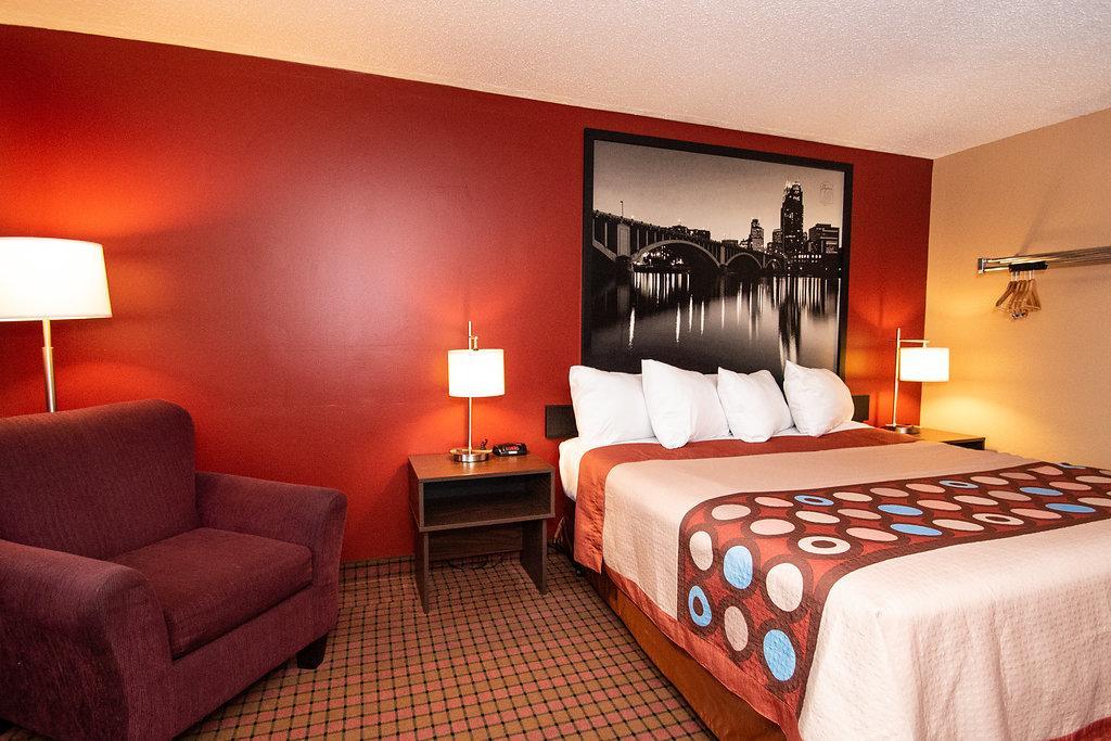 Super 8 By Wyndham Brooklyn Center/Mpls Hotel Exterior photo