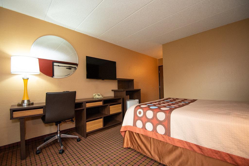 Super 8 By Wyndham Brooklyn Center/Mpls Hotel Exterior photo