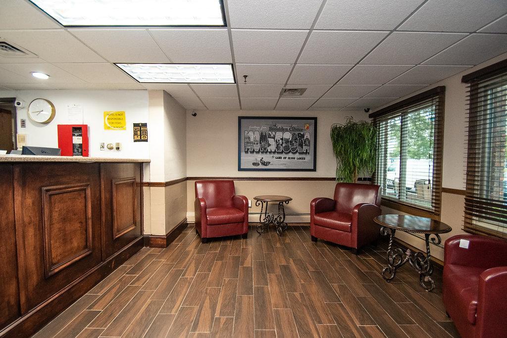 Super 8 By Wyndham Brooklyn Center/Mpls Hotel Exterior photo